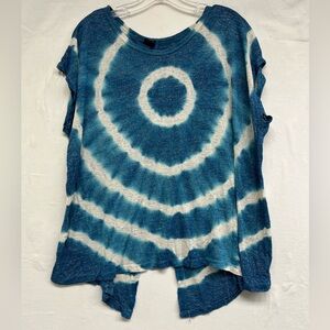 Lapis Indigo Tie-Dye Festival Top - Open Back w/ Buttons
Boho, cottage core.